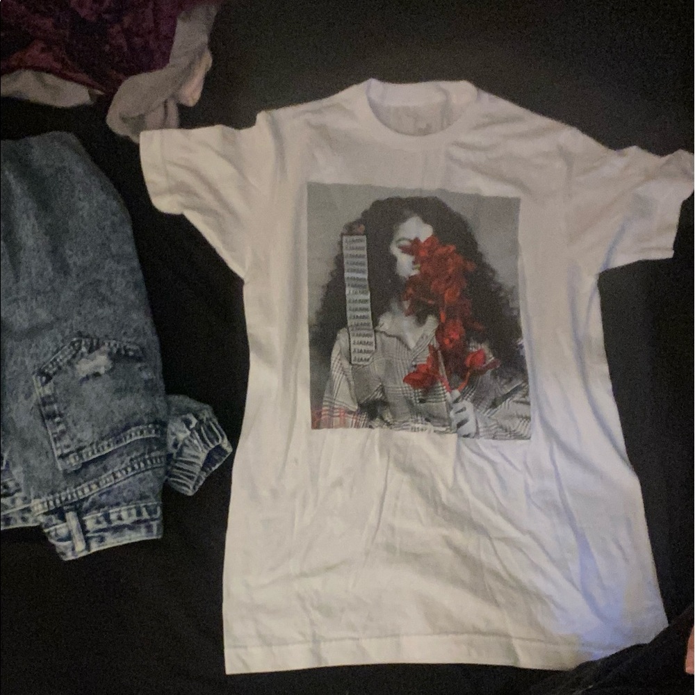 Brand new H.E.R graphic shirt